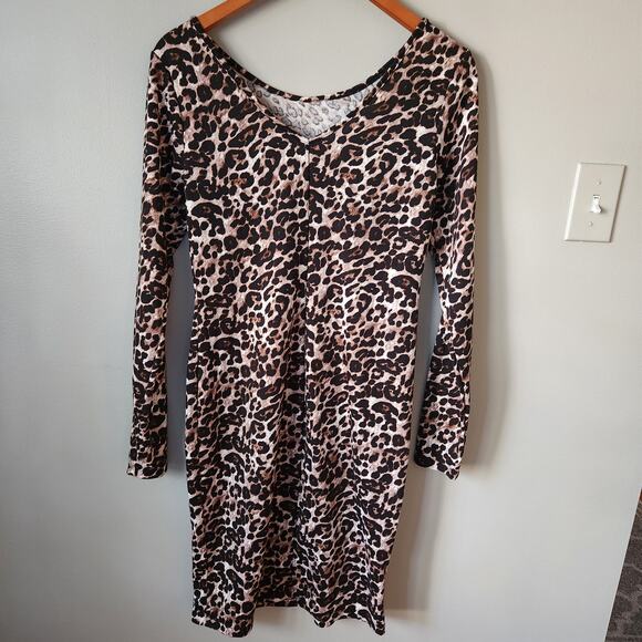 Xhilaration Long Sleeve Back Vneck Leopard Print Dress - Picture 2 of 6